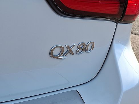Certified 2024 INFINITI QX80 Premium Select w/ Cargo Package image 32