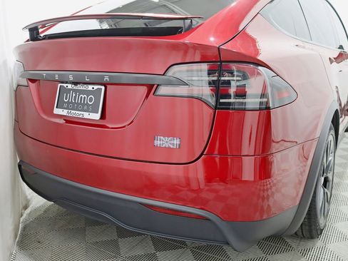 Used 2023 Tesla Model X Plaid image 12