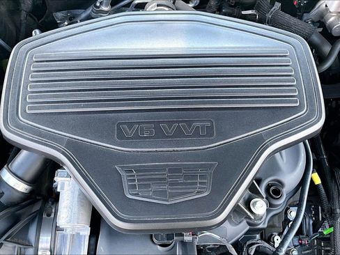 Used 2023 Cadillac XT6 Premium Luxury w/ Technology Package image 32