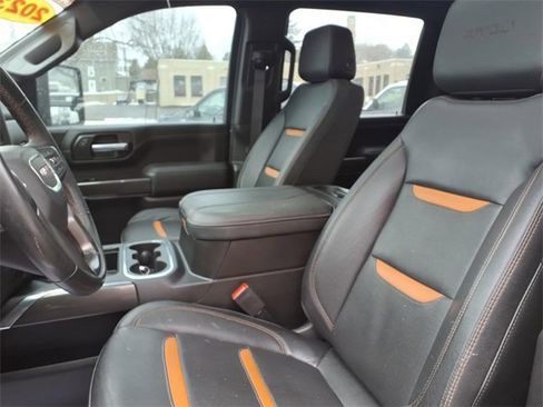 Used 2023 GMC Sierra 2500 AT4 w/ AT4 Preferred Package image 10