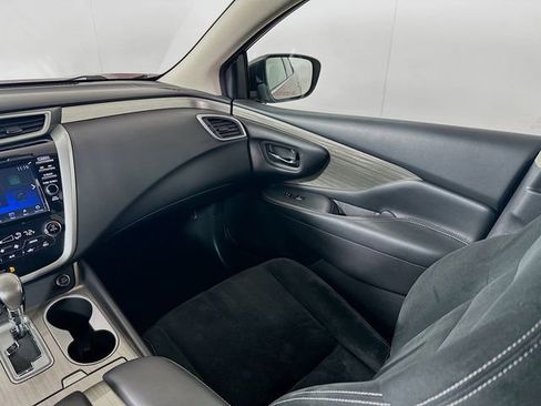 Used 2017 Nissan Murano SV image 24
