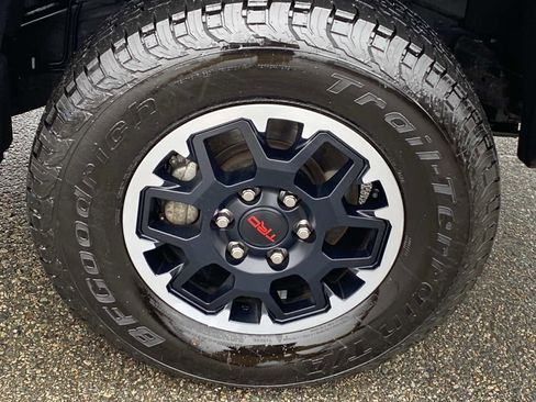 Used 2024 Toyota Tacoma TRD Off-Road w/ TRD Off Road Upgrade Package image 26