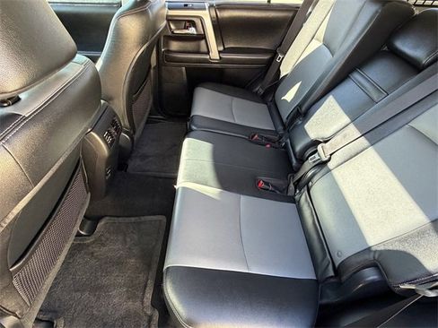 Used 2015 Toyota 4Runner SR5 Premium image 19