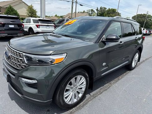 Used 2023 Ford Explorer King Ranch w/ Technology Package AWD/4WD image 4