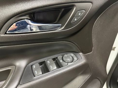 Used 2020 Chevrolet Equinox LT w/ Driver Convenience Package AWD/4WD image 18
