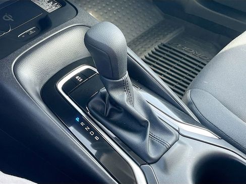 Used 2025 Toyota Corolla LE w/ LE Premium Package FWD image 16