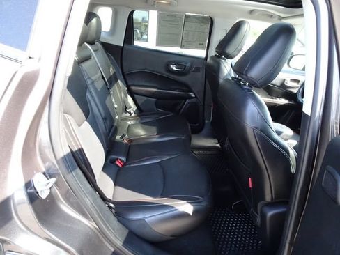 Used 2019 Jeep Compass Trailhawk w/ Leather Interior Group AWD/4WD image 19