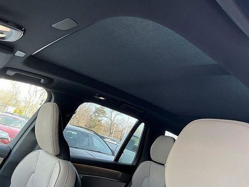 New 2026 Volvo XC90 T8 Plus w/ Protection Package Premier AWD/4WD image 17