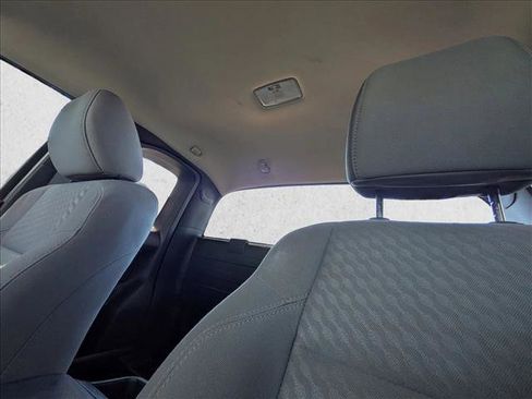 Used 2022 Toyota Tacoma SR image 13