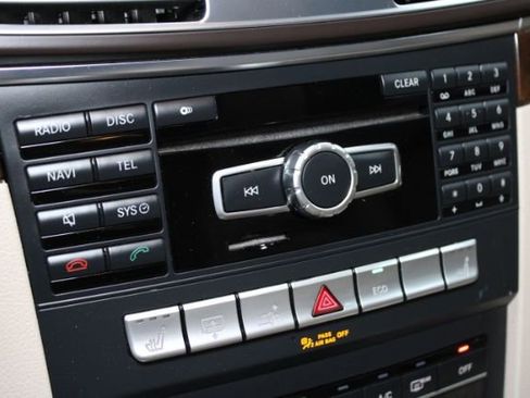 Used 2014 Mercedes-Benz E 350 4MATIC image 17