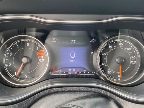 Used 2020 Jeep Cherokee Limited FWD image 19
