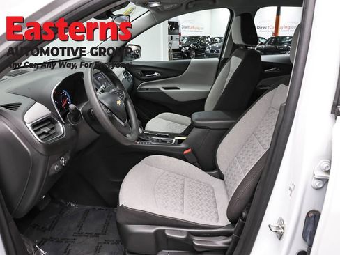 Used 2022 Chevrolet Equinox LS FWD image 13