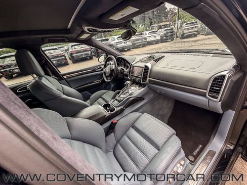 Used 2012 Porsche Cayenne Turbo AWD/4WD image 34
