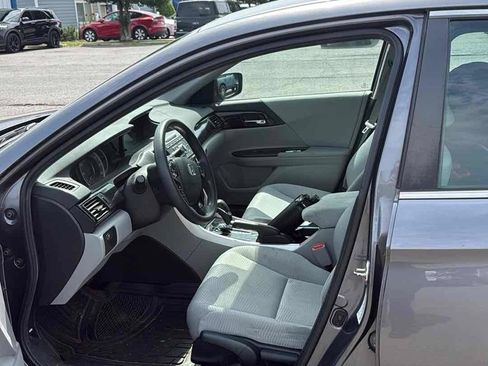 Used 2016 Honda Accord LX image 7