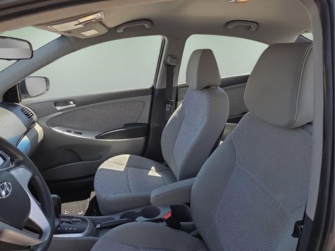 Used 2013 Hyundai Accent GLS FWD image 9