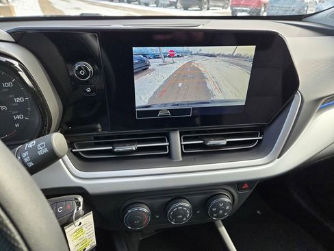 New 2026 Chevrolet Trax LS w/ LS Convenience Package FWD image 8