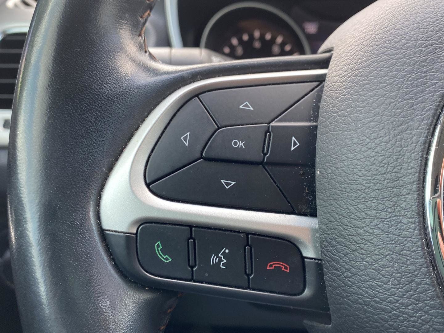 Used 2020 Jeep Compass Latitude w/ Popular Equipment Group FWD image 18