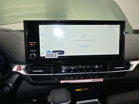 Used 2026 Toyota Sienna XLE Woodland Edition AWD/4WD image 7