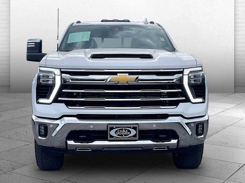 Used 2025 Chevrolet Silverado 2500 LTZ w/ LTZ Plus Package AWD/4WD image 2