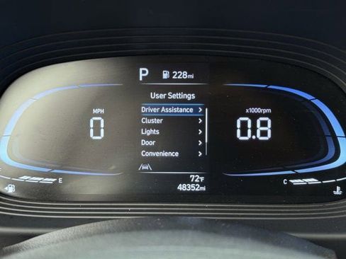 Used 2024 Hyundai Venue SEL FWD image 17