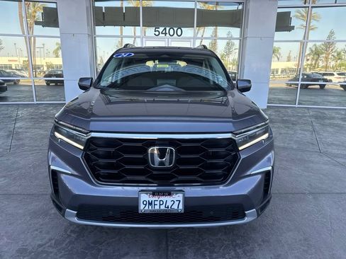 Used 2024 Honda Pilot Touring image 2