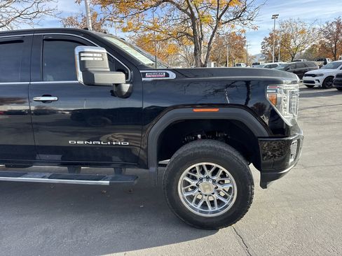 Used 2020 GMC Sierra 3500 Denali w/ Denali Ultimate Package image 15