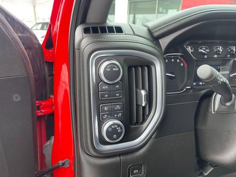 Used 2021 GMC Sierra 1500 Elevation w/ Preferred Package image 17