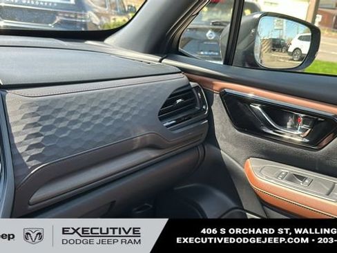 Used 2025 Subaru Forester Touring AWD/4WD image 19