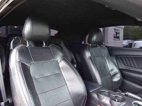 Used 2020 Ford Mustang Premium RWD image 17