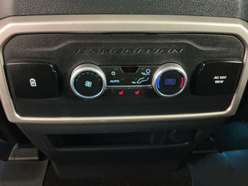 Used 2022 Ford Expedition Max Limited AWD/4WD image 32