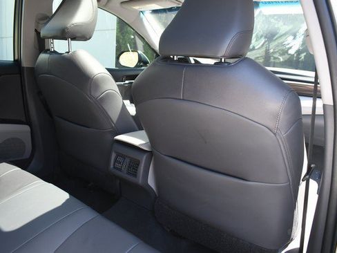 Certified 2018 Toyota Camry XLE FWD image 28