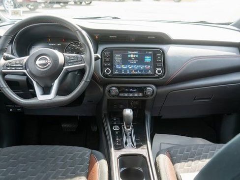 Used 2023 Nissan Kicks SR FWD image 15