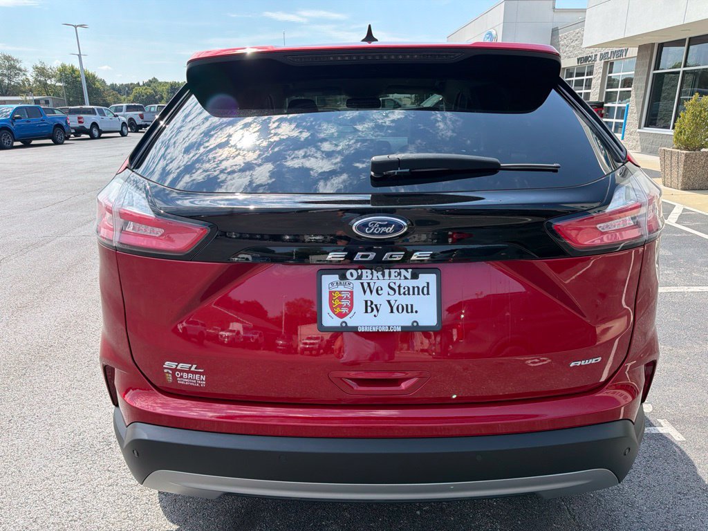 Used 2023 Ford Edge SEL w/ Convenience Package AWD/4WD image 4