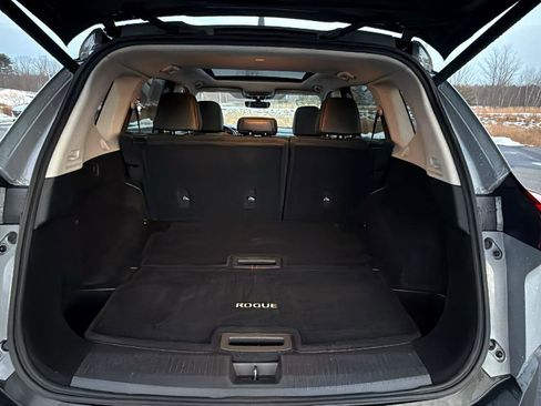 Used 2022 Nissan Rogue SL w/ SL Premium Package image 21