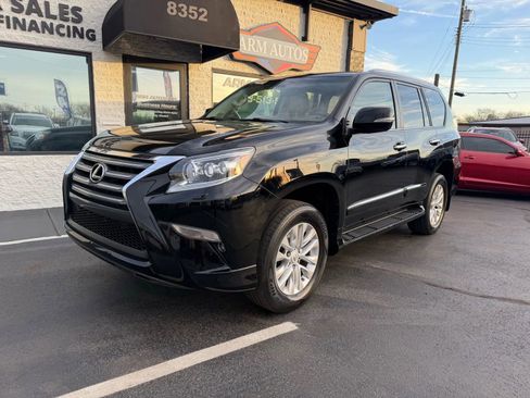 Used 2018 Lexus GX 460 image 2