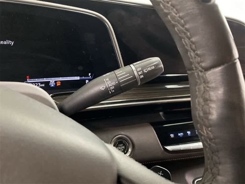Used 2021 Cadillac Escalade Premium Luxury w/ Driver Assist Tech Package image 23