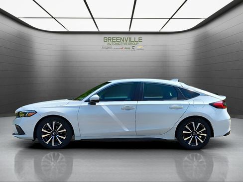 Used 2024 Honda Civic EX-L image 3