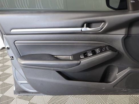 Used 2021 Nissan Altima 2.5 SV image 11