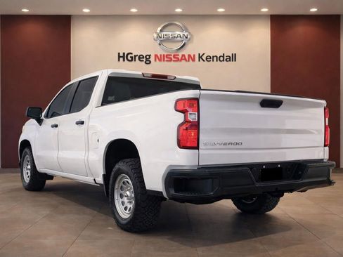Used 2021 Chevrolet Silverado 1500 W/T AWD/4WD image 2