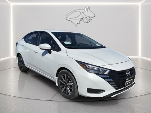 New 2025 Nissan Versa SV w/ Trunk Package FWD image 3