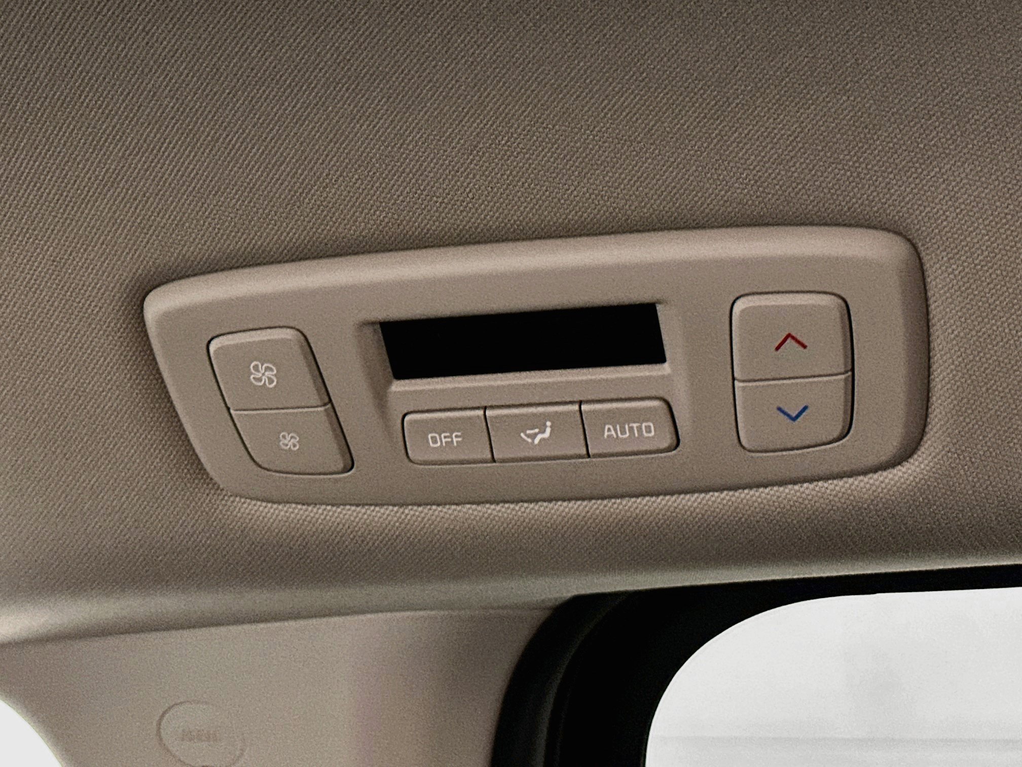 Used 2026 Kia Carnival FWD image 26