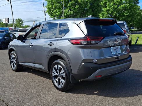 Used 2023 Nissan Rogue SV AWD/4WD image 6