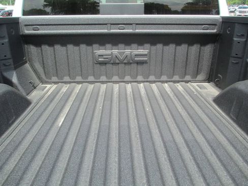 New 2026 GMC Sierra 1500 AT4 w/ AT4 Premium Package AWD/4WD image 9