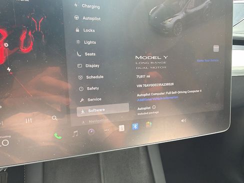 Used 2024 Tesla Model Y Long Range image 28