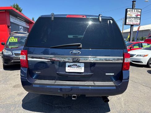 Used 2016 Ford Expedition EL XLT image 7