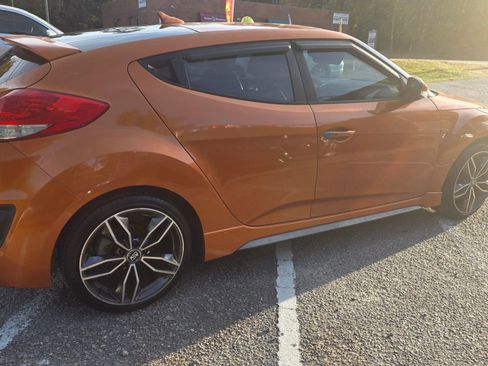 Used 2013 Hyundai Veloster Turbo image 6