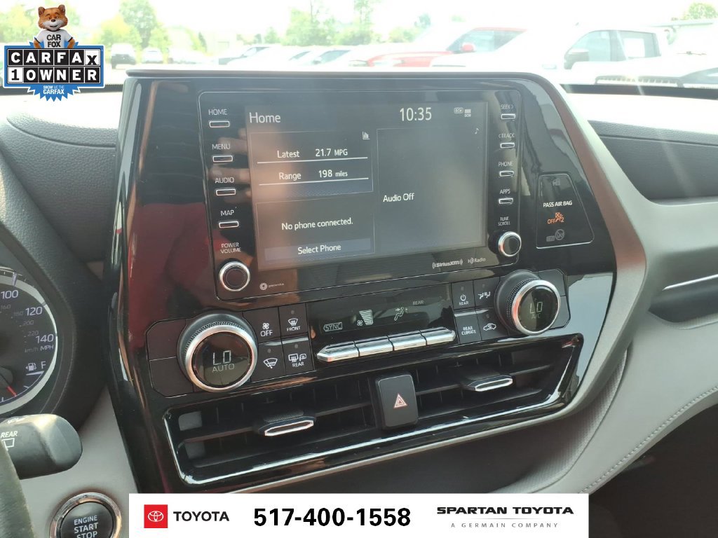 Used 2022 Toyota Highlander LE AWD/4WD image 21