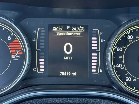 Used 2021 Jeep Cherokee Latitude image 32