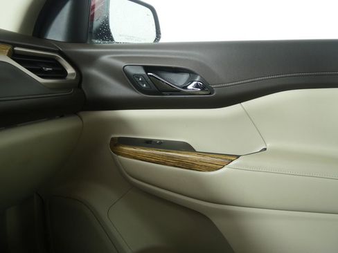 Used 2019 GMC Acadia Denali w/ Technology Package image 25