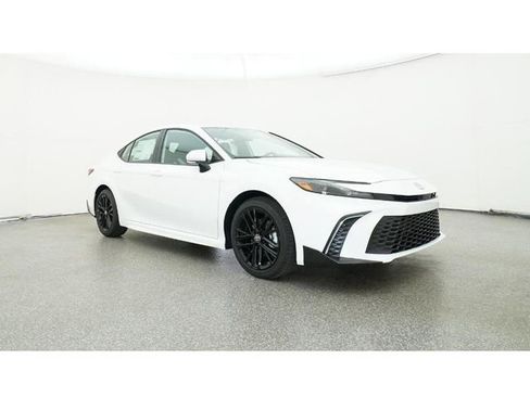 New 2026 Toyota Camry SE image 29